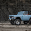 Ngắm xe cổ Ford Bronco 1973 được phục chế đẹp long lanh, giá đắt ngang siêu xe