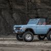Ngắm xe cổ Ford Bronco 1973 được phục chế đẹp long lanh, giá đắt ngang siêu xe