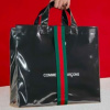 Túi tote Gucci x Comme des Garçons vừa ra mắt đã cháy hàng trong 24h