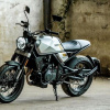 Brixton Crossfire 500 - chiếc mô tô phong cách cafer racer pha trộn nét hiện đại