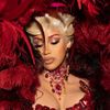 Nữ hoàng giải trí Cardi B biến hình ấn tượng tại Paris Fashion Week