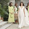 BST Xuân- Hè 2022 từ nhà mốt Elie Saab: Làn gió giản dị tinh tế