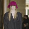 Raf Simons Xuân Hè 2022: Vẻ đẹp "genderfluid" không giới hạn