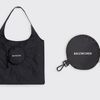 Đi chợ “cool ngầu” với thiết kế mới từ Balenciaga