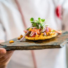 Nghệ thuật phục vụ món ăn siêu nhỏ tại các nhà hàng cao cấp