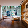 Trải nghiệm lối sống “Ăn Hermès, ngủ Versace, ngồi Fendi, bày trí Saint Laurent''