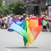 Nhiều thương hiệu lớn đồng loạt ra mắt các BST ủng hộ Pride Month - P1