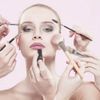 Làm thế nào để bảo vệ làn da không bị mụn do trang điểm?