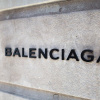 Balenciaga bất ngờ xóa sạch tất cả các kênh truyền thông xã hội