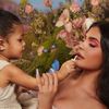 Thời trang chuẩn rich kid của con gái Kylie Jenner