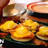 Ăn sáng kiểu Mỹ với món trứng benedict lừng danh cùng vua đầu bếp Gordon Ramsay