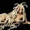 Nữ tỷ phú Rihanna “biến hóa” trên bìa tạp chí Dazed