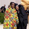 Ngắm lại những khoảnh khắc thảm đỏ MET Gala ấn tượng nhất của Rihanna