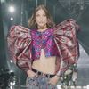 Dolce & Gabbana Xuân Hè 2022 - Sự trở lại của thời trang Y2K