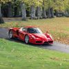 Một chiếc xe Ferrari Enzo huyền thoại được bán với giá 2,9 triệu USD