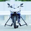 Ra mắt xe máy điện Yamaha tự lái, tự cân bằng