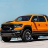 Đối thủ của Ford F-150 Raptor, RAM 1500 TRX về Việt Nam với màu sơn lạ
