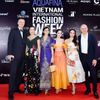 Doanh nhân Thuỷ Tiên cùng con gái xuất hiện tại Vietnam International Fashion Week