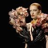 Schiaparelli Haute Couture Fall Winter 2022/2023: Thế giới siêu thực