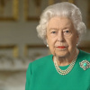 Nữ hoàng Elizabeth II và thẩm mỹ thời trang sang trọng đồng nhất