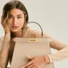 Sasha Meneguel trở thành đại sứ Fendi Brasil đầu tiên