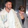 Taylor Swift công khai tay trong tay bên bạn trai mới