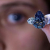 Viên kim cương xanh Bleu Royal được đấu giá 44 triệu USD