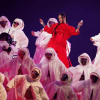 Rihanna tại Super Bowl 2023 người hâm mộ vỡ òa như được xem concert