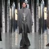 BST Thu Đông 2023 Michael Kors sang trọng cùng monochrome