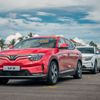 Hàng trăm xe điện VinFast VF 8 và VF e34 tiếp tục đến tay khách hàng trong tháng 1/2023