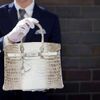 Doanh thu Hermès tăng kỷ lục bất chấp lạm phát