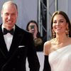 Vợ chồng Công nương Kate mặc đồng điệu ở BAFTA