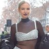 Mốt bra top, quần dài quét đất được chuộng ở Milan Fashion Week