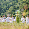 Trang Nhung ra mắt MV Mong thế giới yên bình