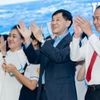 Ông Johnathan Hạnh Nguyễn, Tiên Nguyễn trao học bổng dự án “Ươm mầm tương lai”