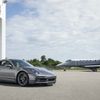 Porsche và Embraer: Sự kết hợp hoàn hảo của siêu xe 911 Turbo S và máy bay Phenom 300E