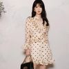 Mỹ nữ không thích mặc váy, sợ đám đông nhưng lại trở thành tâm điểm gây ùn tắc