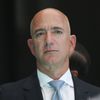 Tỷ phú giàu nhất hành tinh Jeff Bezos vung tay tậu siêu du thuyền