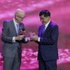 Ông Johnathan Hạnh Nguyễn nhận Giải thưởng Cống hiến trong lĩnh vực thương mại hàng không tại Diễn đàn hàng không uy tín thế giới Trinity 2024