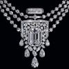 Chanel biến chai nước hoa huyền thoại thành vòng cổ kim cương