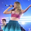Taylor Swift đưa trend thời trang lấp lánh trở lại với các trang phục biểu diễn The Eras Tour