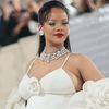 Lý do Rihanna, Taylor Swift và các sao này vắng mặt Met Gala 2024