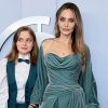 Angelina Jolie đưa con gái út Vivienne lên thảm đỏ lễ trao giải Tony
