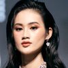 Tái xuất sàn diễn sau khi du học Úc, Hoa hậu Ý Nhi đã được giao ngay vai trò quan trọng, sánh bước cùng Nam vương Thế giới 2019