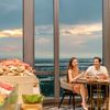Thưởng thức ẩm thực thượng hạng cùng Oriental Pearl và Renaissance Riverside Saigon