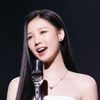 Nữ ca sĩ được cả showbiz "đòi giải cứu" tái xuất, giọng hát và visual thế nào sau thời gian ở ẩn?