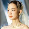 1 NTK Việt "chơi lớn" khi đưa trang sức kim cương hàng chục tỷ đồng vào show diễn, chế tác giới hạn cho mẫu váy cưới "thần tiên"