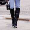 10 mẫu Boot đen thanh lịch vượt thời gian nhất định phải có trong tủ đồ mùa Thu Đông 2024