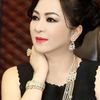 CĐM ‘choáng váng’ khi nghe giá loạt đồ trang sức bà Phương Hằng đeo trong phiên livestream ngày 29/9