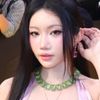 Orange xuất hiện cùng Dương Tử Quỳnh và Ariana Grande